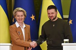 Hàng chục quan chức cấp cao EU tới Ukraine