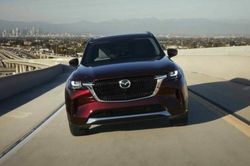 Mazda CX-70, phiên bản giá rẻ của CX-90 sắp ra mắt