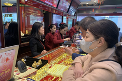 Giá vàng SJC tăng mạnh sau khi Fed tăng lãi suất