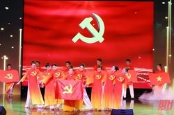 Chương trình nghệ thuật 'Niềm tin dâng Đảng' kỷ niệm 93 năm ngày thành lập Đảng Cộng sản Việt Nam