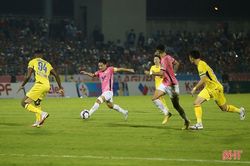 Khai màn V.League: Hồng Lĩnh Hà Tĩnh quyết giành điểm trên sân Pleiku
