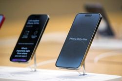 Bộ Công Thương yêu cầu giải trình việc phải nhập iPhone 14 kèm các sản phẩm khác