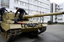 Bồ Đào Nha gửi xe tăng Leopard 2 cho Ukraine, Nga 'dằn mặt' Mỹ, Moscow sẵn sàng dùng mọi loại vũ khí