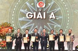 Khẳng định uy tín và sức lan tỏa mạnh mẽ của Giải Búa liềm vàng