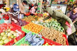 Nghệ An: Sôi động thị trường đồ lễ cúng rằm tháng Giêng