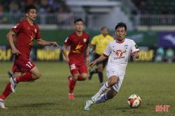 Hồng Lĩnh Hà Tĩnh cầm hòa chủ nhà HAGL trong trận ra quân V.League 2023