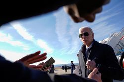 Ông Biden lên tiếng sau khi tên lửa bắn hạ khinh khí cầu do thám