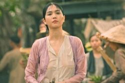 'Chị chị em em 2' bị chỉ trích vì lấy cảnh Ngọc Trinh bán nude để PR