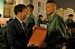 Vinh quang được làm người chiến sĩ