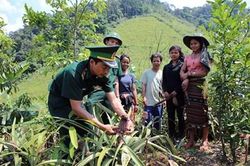 Bộ đội Biên phòng học tiếng dân tộc