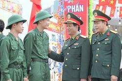 Tiếp sức thanh niên nhập ngũ