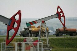 Giá xăng dầu hôm nay 5/2: Một tuần trượt dài