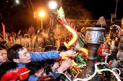 Tháng Giêng, mùa lễ hội