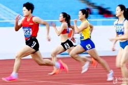 Vận động viên người Thái giành Huy chương Vàng đầu tiên cho điền kinh Nghệ An ở 200m nữ