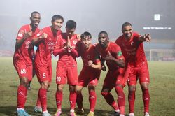Toàn cảnh vòng 1 V-League 2023: Màn trở lại tuyệt vời của Công an Hà Nội