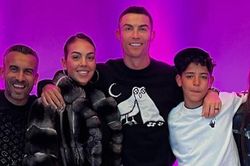 Ronaldo tổ chức tiệc sinh nhật thứ 38