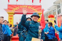 Quận Thanh Xuân: 68 công dân ưu tú lên đường nhập ngũ