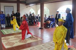 Lễ hội thượng nguyên đền Linh Nha