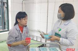 Thu hút bác sĩ trình độ cao làm việc tại đơn vị y tế công lập: Còn nhiều cái khó