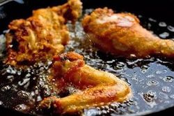 Sử dụng dầu mỡ trong nấu ăn thế nào để không hại sức khỏe