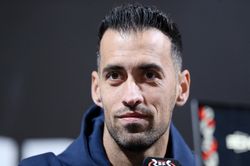 Busquets có thể tiếp bước Ronaldo