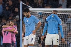 Tin nóng bóng đá tối 7/2: Man City có thể xuống chơi giải hạng Năm