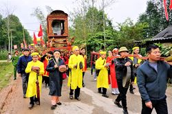 Về Phú Gia nghe huyền tích báu vật của vua Hàm Nghi