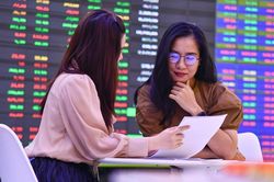 Sự kiện chứng khoán đáng chú ý ngày 7/2