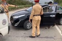 Xử lý hình sự các đối tượng đâm xe vào cảnh sát giao thông