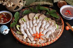 Lòng lợn luộc đừng chỉ cho nước lã, bỏ thêm thứ này lòng trắng tinh, giòn sần sật như ngoài hàng