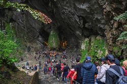 Phó chủ tịch Hà Nội 'đóng vai' du khách đi chùa Hương để kiểm tra