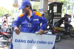 Điều hành giá xăng, dầu,mấu chốt vẫn là xử lý cơ chế giá bán lẻ
