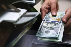 Tỷ giá USD hôm nay (8-2): Đồng USD trong nước ngập tràn sắc xanh