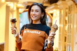 Võ Hoàng Yến khi ở bên cạnh bạn trai doanh nhân: Hết 'khóa môi' tình tứ lại quay sang làm nũng