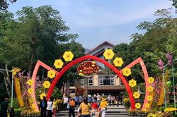 Cáp treo Núi Cấm khắp nơi đổ về
