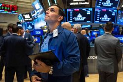 Chứng khoán Mỹ và giá dầu cùng tăng mạnh sau đánh giá của ông Powell về lạm phát