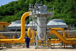 Ngày 8/2: Dầu thô Brent tiếp đà tăng mạnh, giá ga trở lại đà giảm