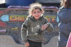 Cư dân Syria cầu cứu nhưng xung quanh chỉ toàn là thi thể