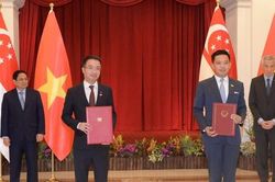 Ký kết biên bản ghi nhớ về hợp tác thanh niên Việt Nam - Singapore