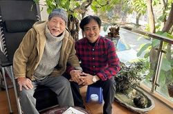 Dưới mái hiên nghe vọng tiếng ai xưa