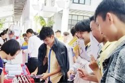 Đời sống Đón cơ hội việc làm mới từ thị trường lao động