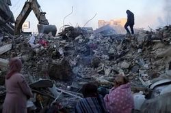 Động đất Thổ Nhĩ Kỳ-Syria: Gần 16.000 thi thể được xác định, 'phép màu' dần vơi