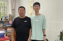 Hơn 1.000 người tham dự tang lễ nam giáo viên Trung Quốc