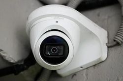 Bộ Quốc phòng, Bộ Ngoại giao Úc gỡ bỏ camera Trung Quốc do lo ngại an ninh
