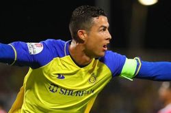 Ronaldo ghi 4 bàn cho Al Nassr, thiết lập hàng loạt kỷ lục