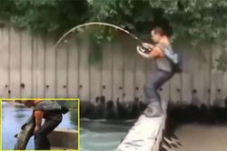 Clip: Cần thủ tóm gọn cá trê to như người