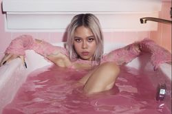 MV mới của tlinh gây tranh luận