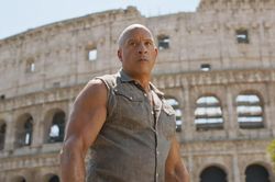 Vin Diesel đối đầu Jason Momoa trong 'Fast X'