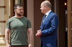 Tổng thống Ukraine Zelensky thừa nhận phải 'ép' Đức gửi vũ khí