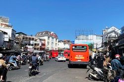 Đấu giá thuê bãi giữ xe ở Đà Lạt cao gấp 12 lần khởi điểm